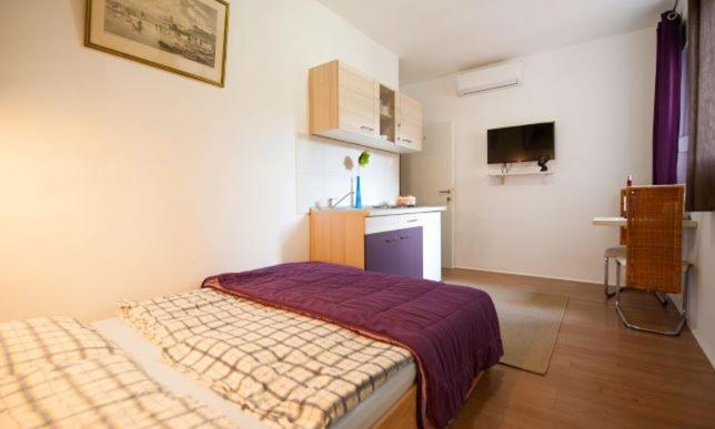 Centar 2 Private Room With Ensuite And Kitchenette 스플리트 외부 사진